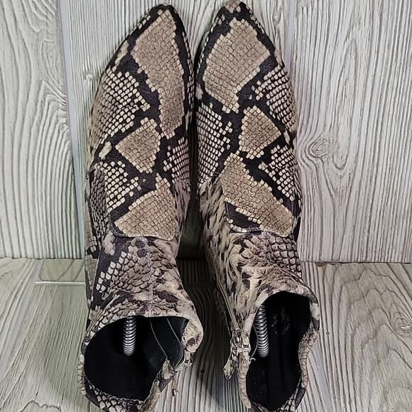 Steve Madden Elroy Snakeprint Ankle Boots Womens Size 8 - Picture 6 of 14
